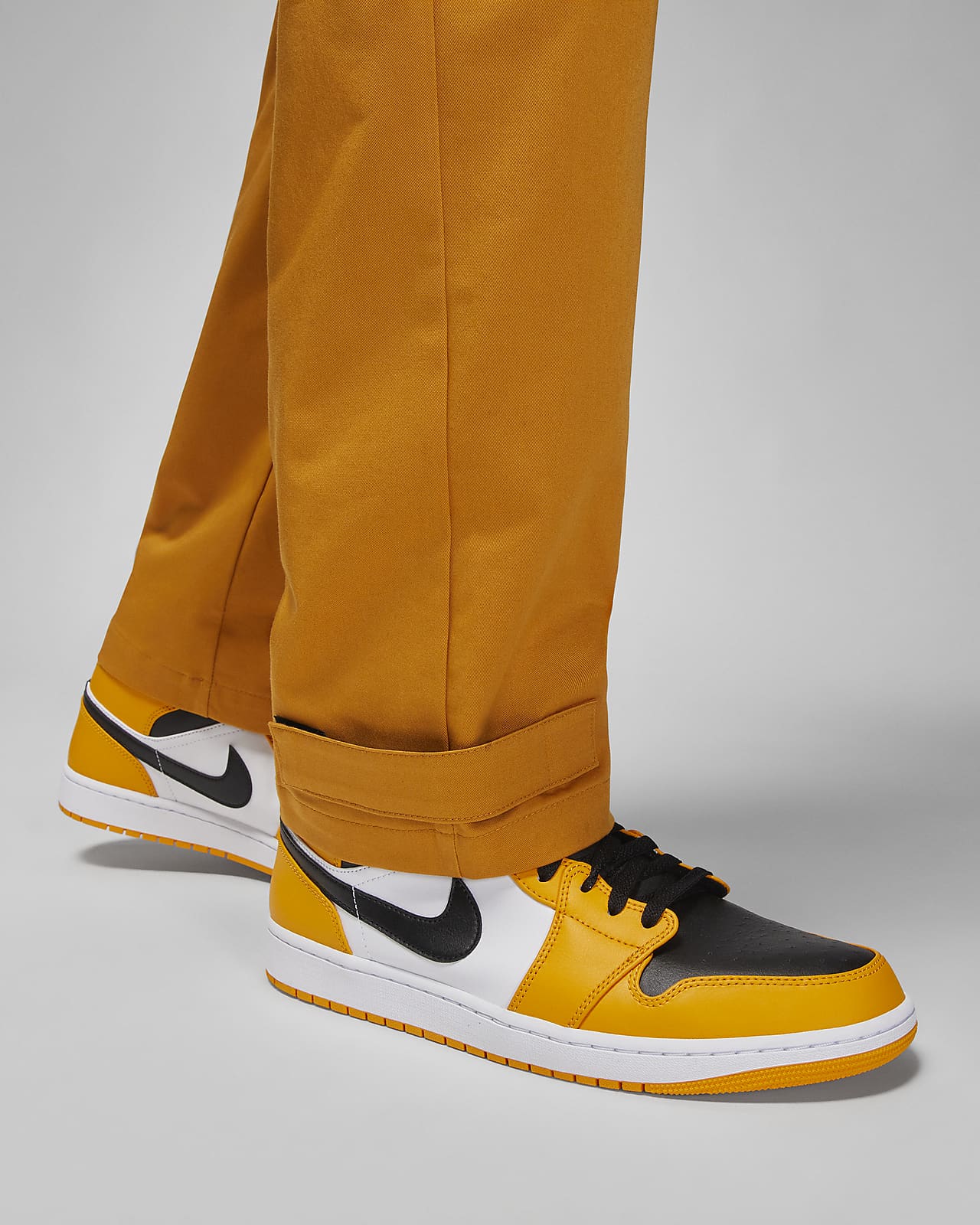 Nike Dri-Fit Essential Pants Womens – Frontrunner Colombo