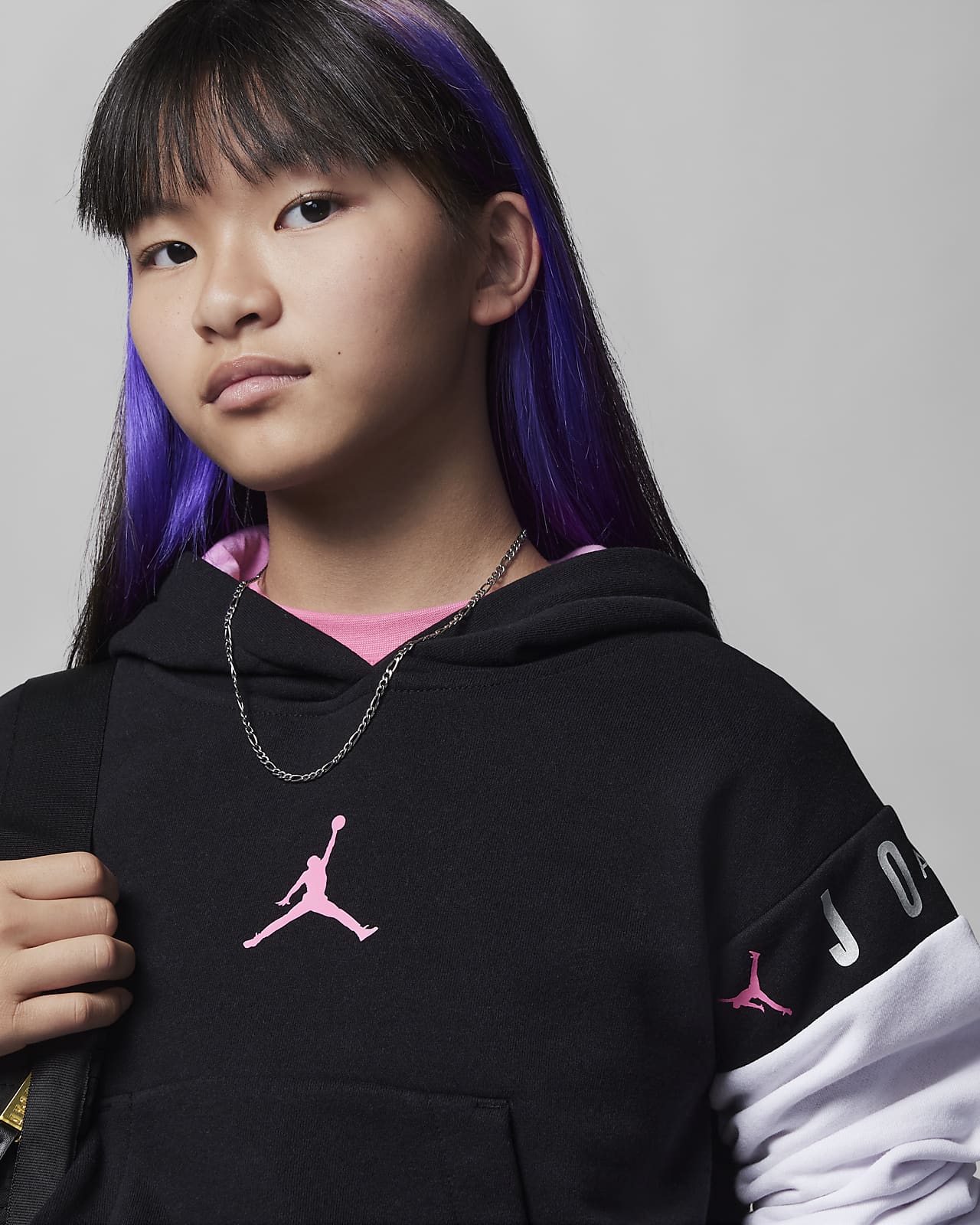 Jordan Holiday Shine Glitter Sweatshirt Hoodie Older Kids' Hoodie. Nike UK
