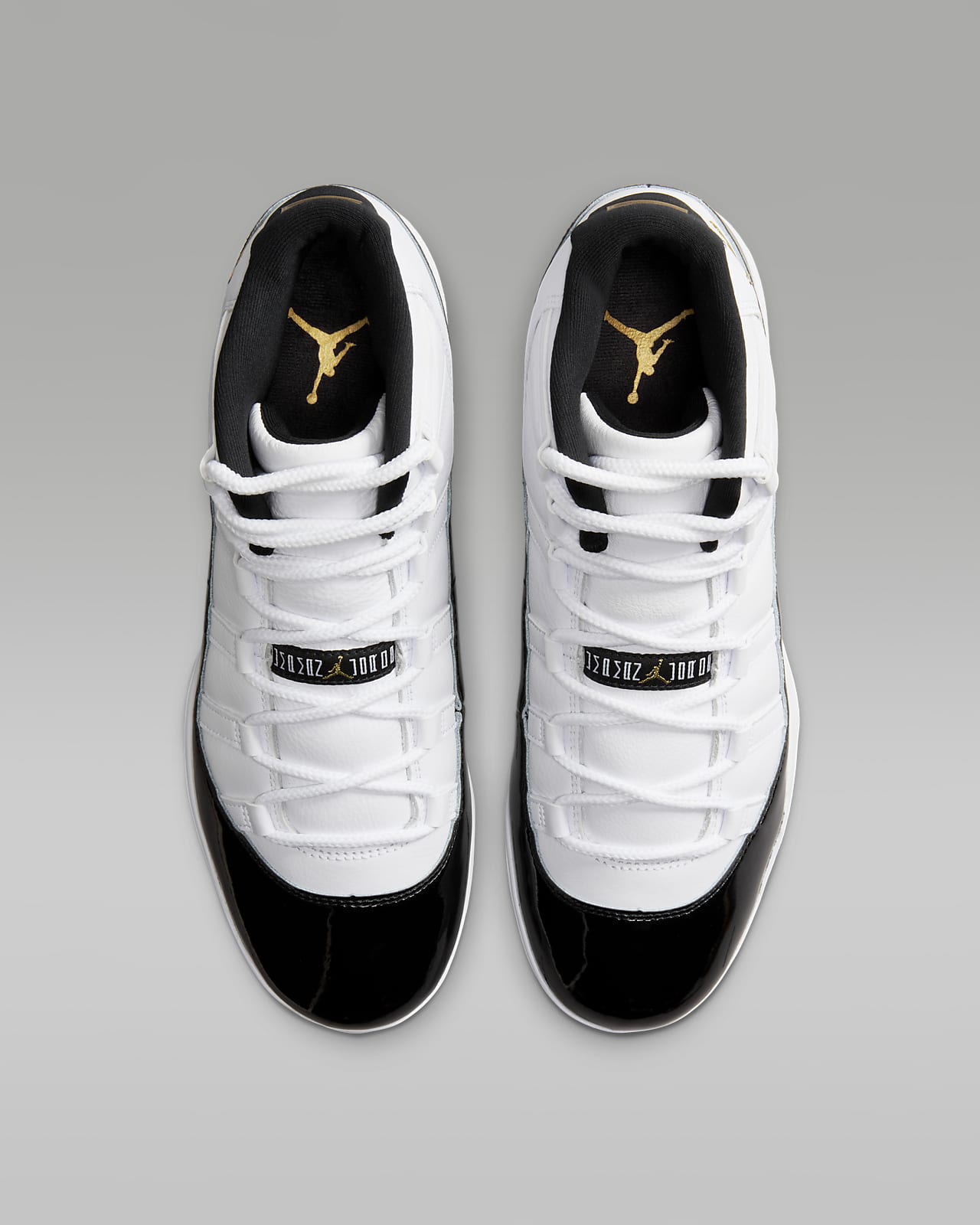 Mid top jordan 11 store