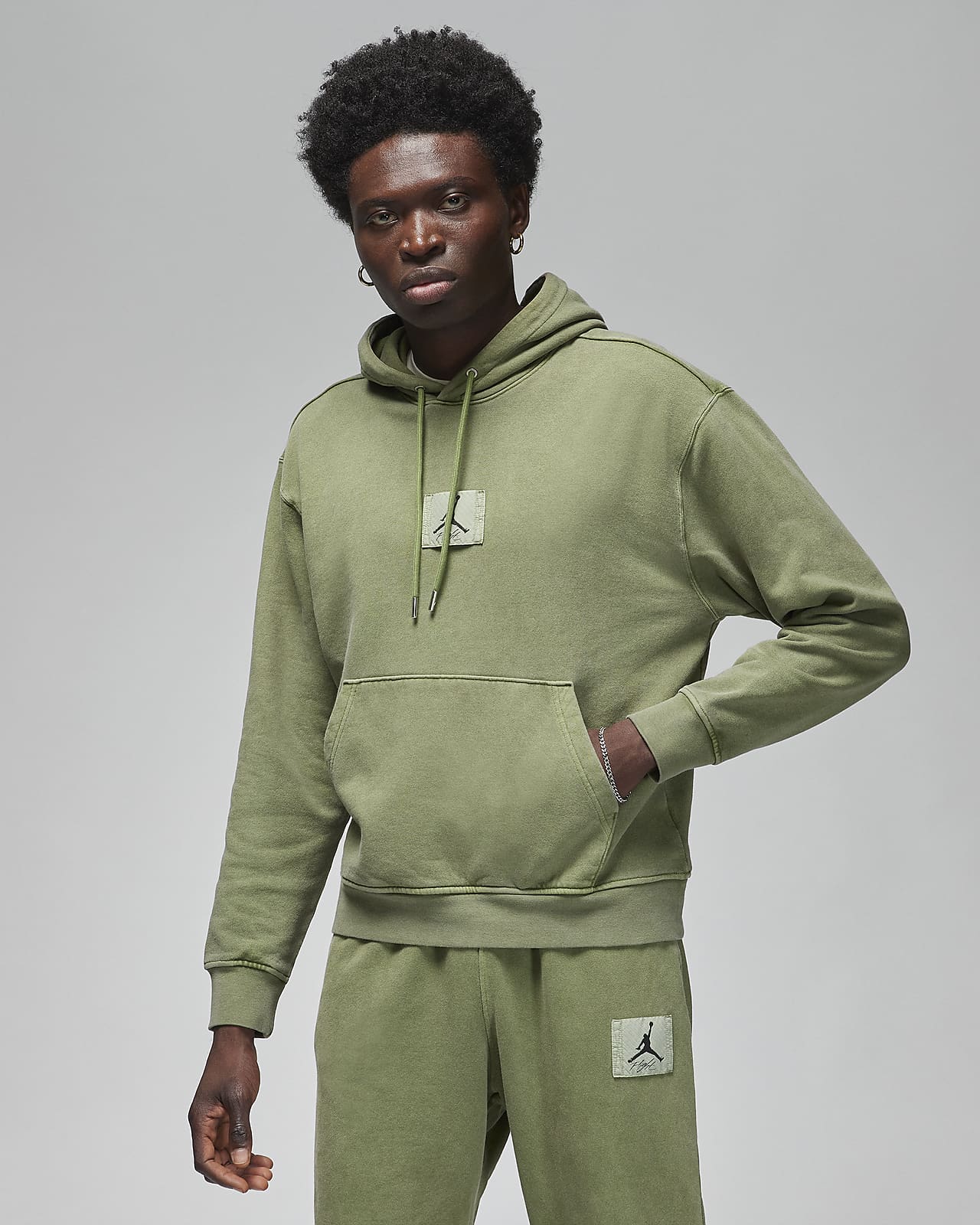 Jordan Essentials Men's Statement Fleece Washed Pullover Hoodie. Nike.com