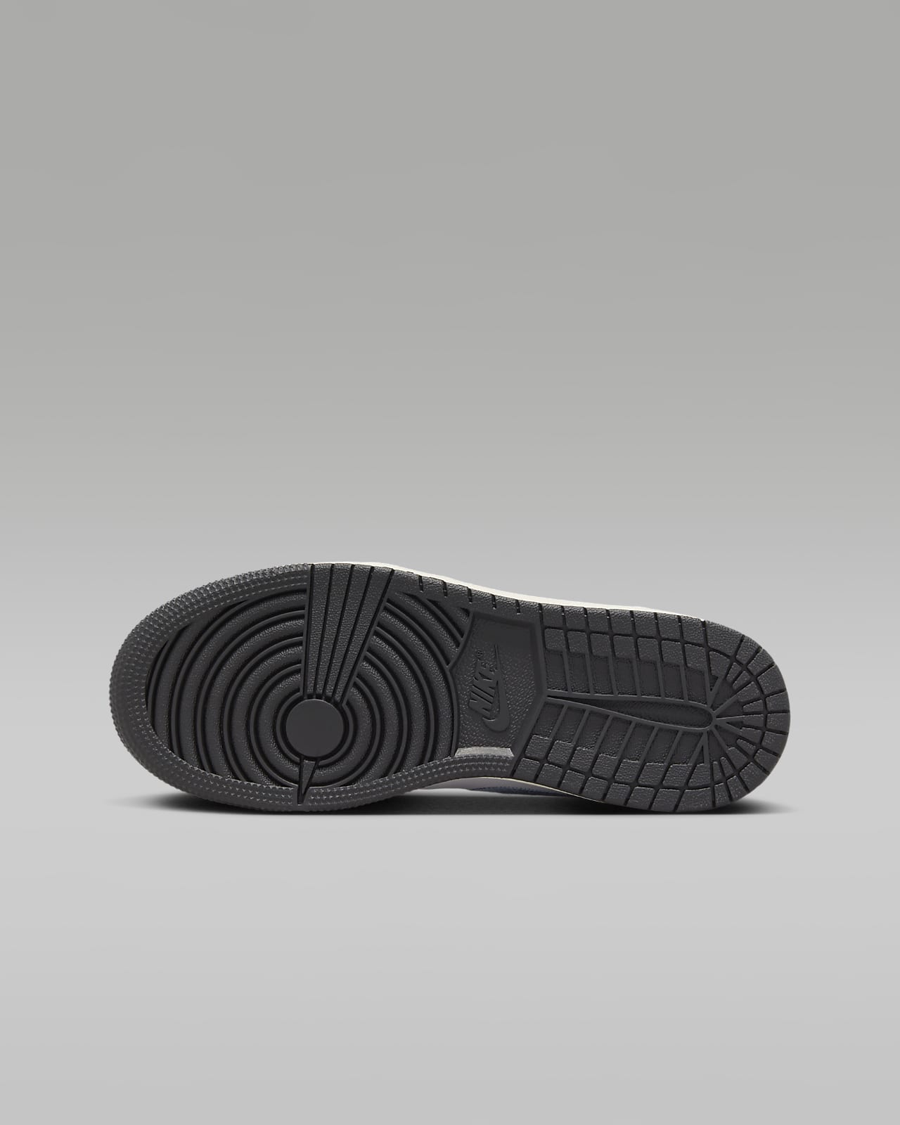 Air Jordan 1 Low SE Older Kids Shoes. Nike SG