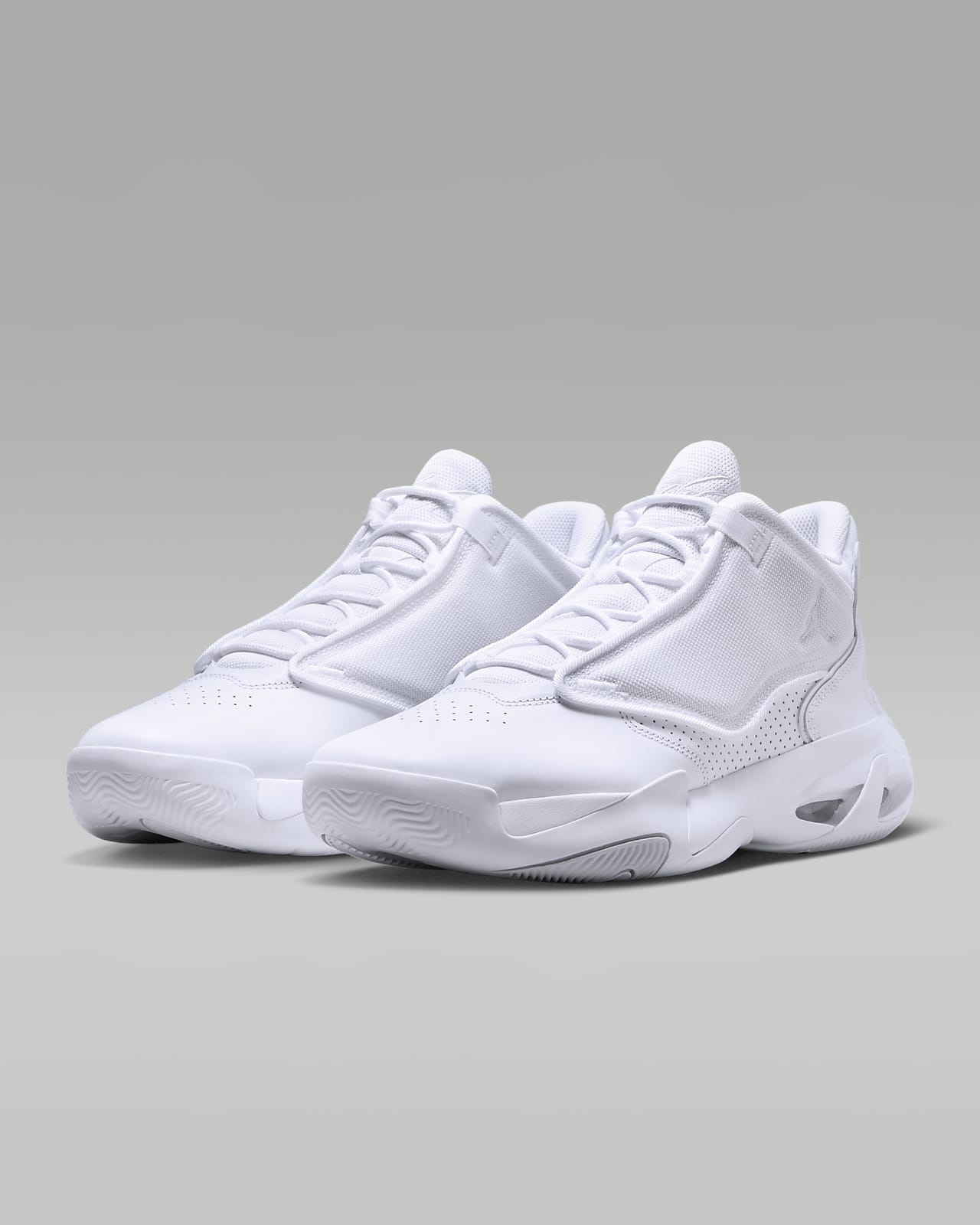 Grey jordan shop max aura