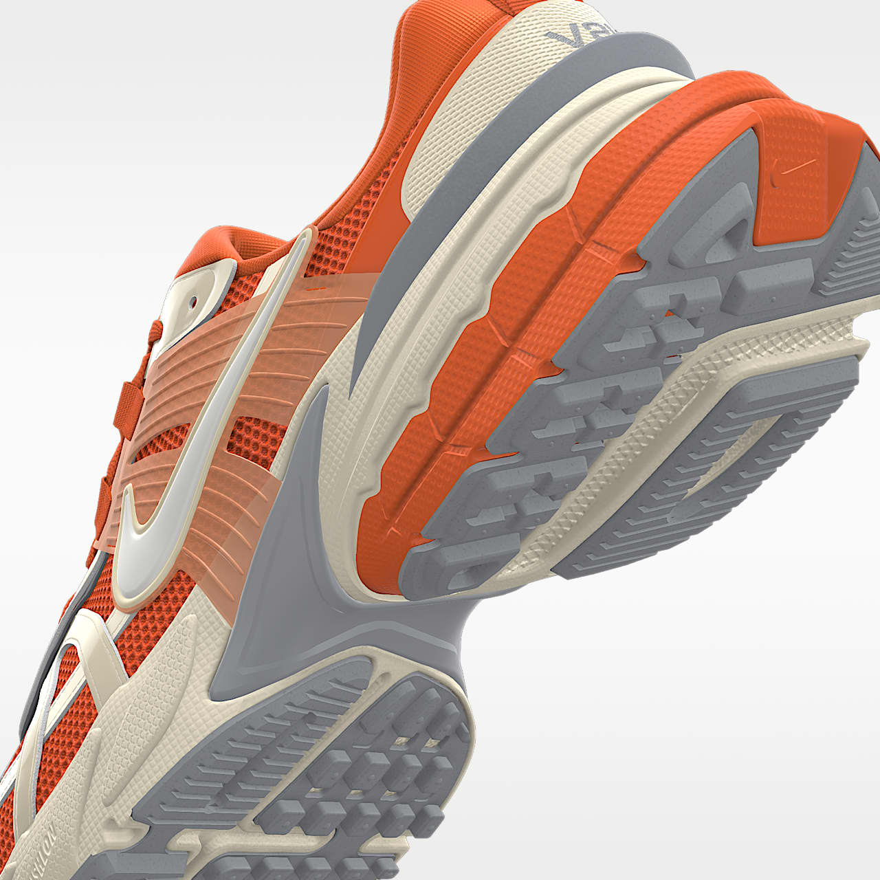 รองเท้าผู้หญิงออกแบบเอง Nike V2K Run By You