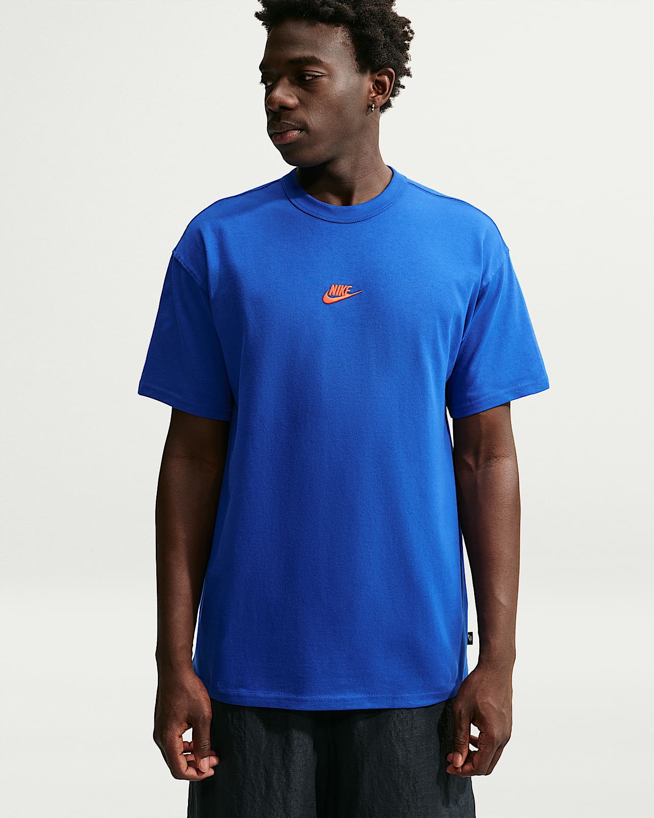 Nike Sportswear Premium Essentials
