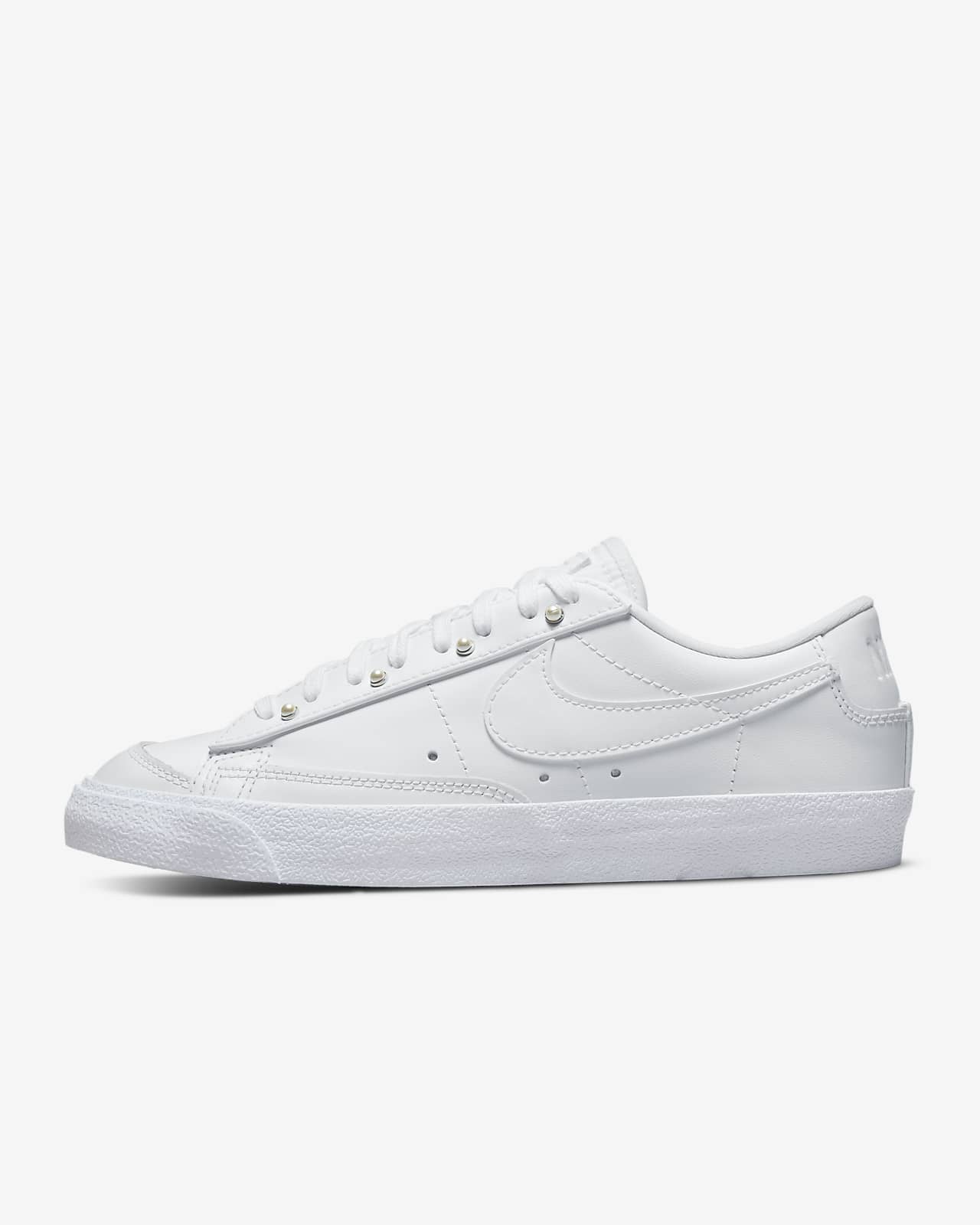 blazer low se nike