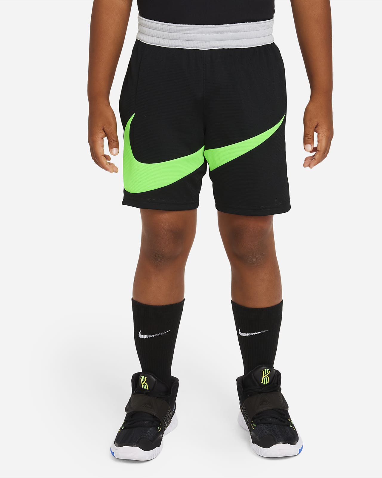 nike standard fit coupe shorts