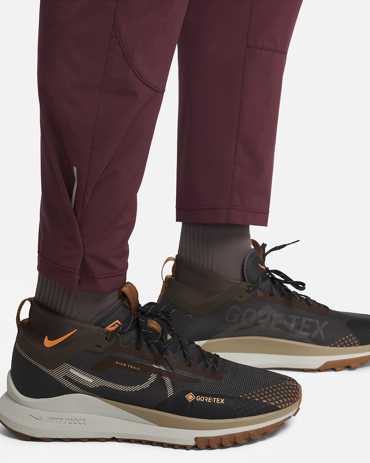 Pantalon de running Dri-FIT Nike Trail Dawn Range pour homme. Nike CA