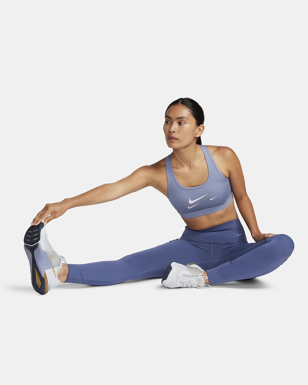 Nike Swoosh Light Support Women's Non-Padded Sports Bra (Plus Size). Nike.com