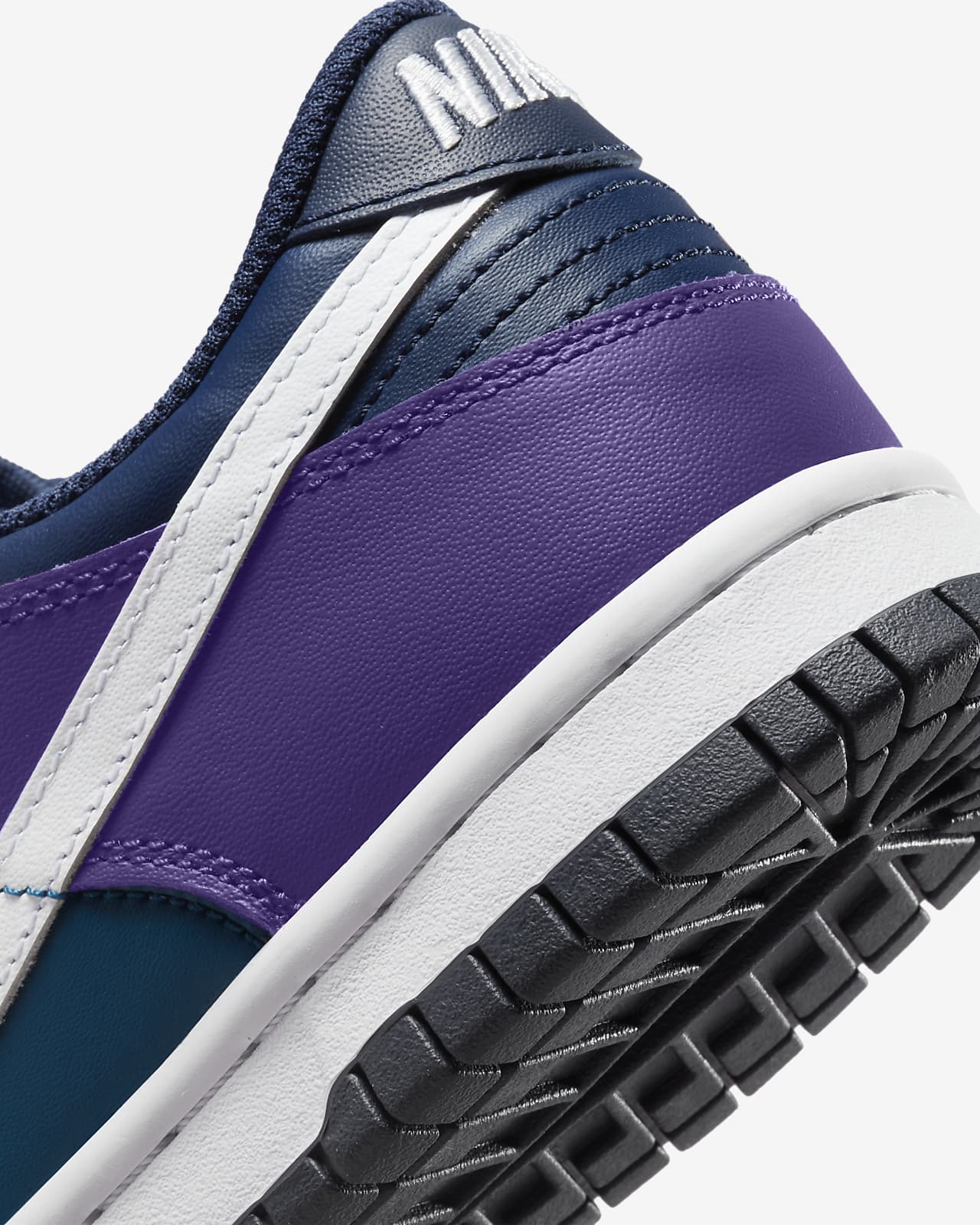 Nike Dunk Low Older Kids' Shoes. Nike ID