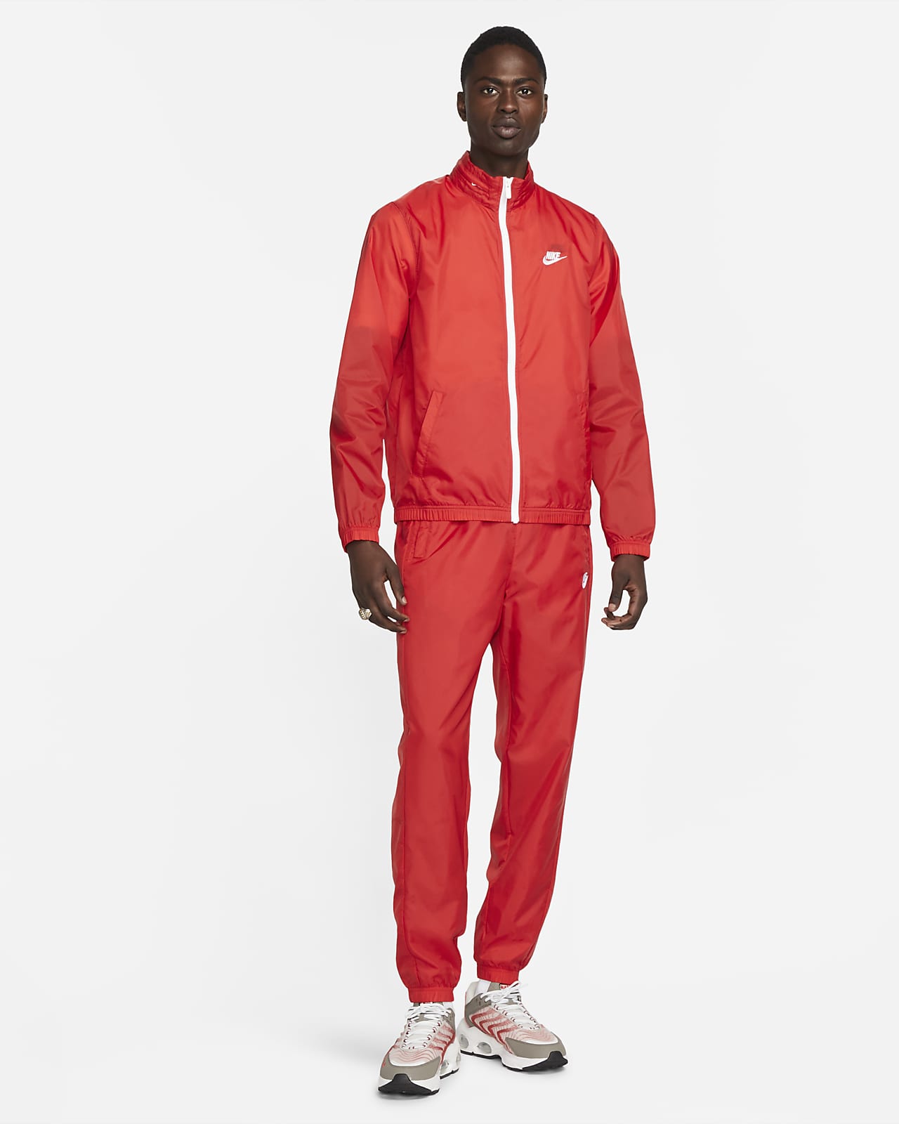 Slechthorend Toeschouwer Fietstaxi Nike Sportswear Club Herren-Trainingsanzug aus Webmaterial mit Futter. Nike  AT