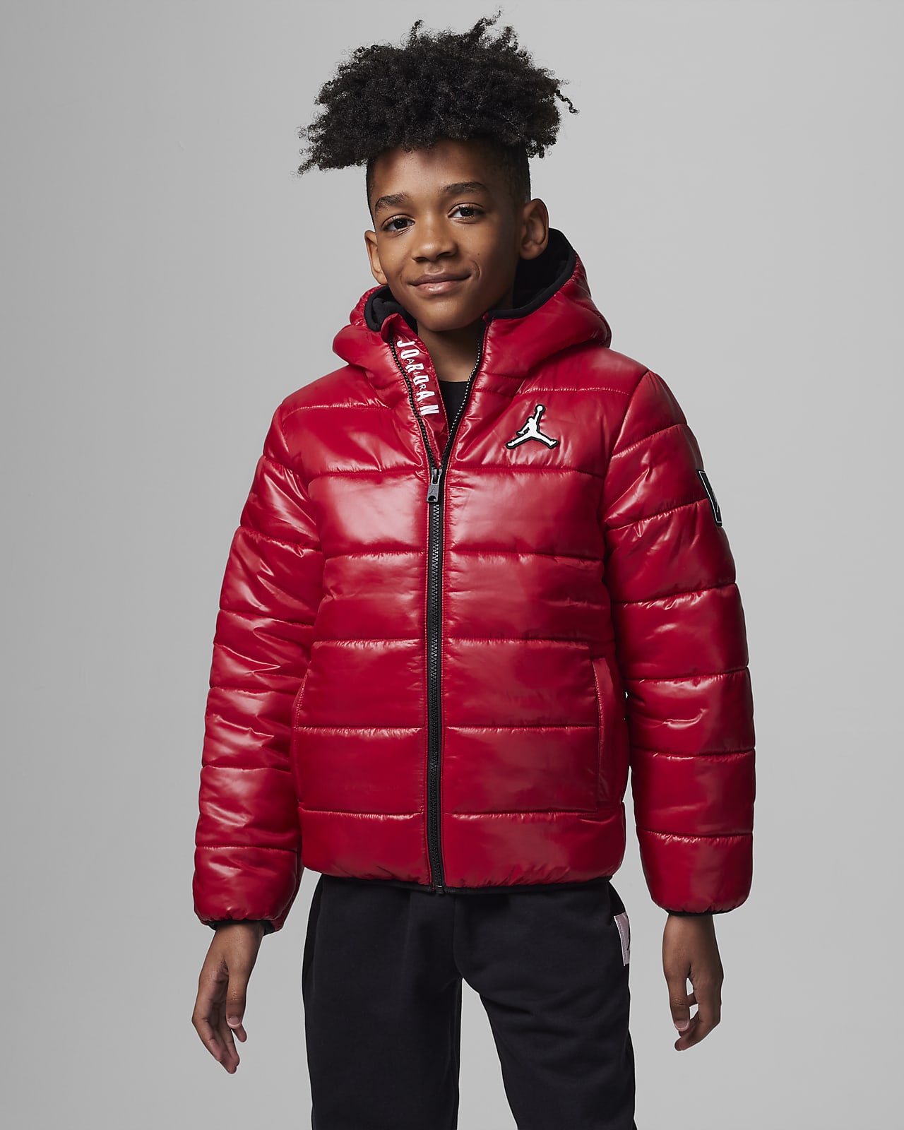 NIKE公式】ジョーダン ミッドウェイト フェイク ダウン ジャケット ジュニアジャケット.オンラインストア (通販サイト)