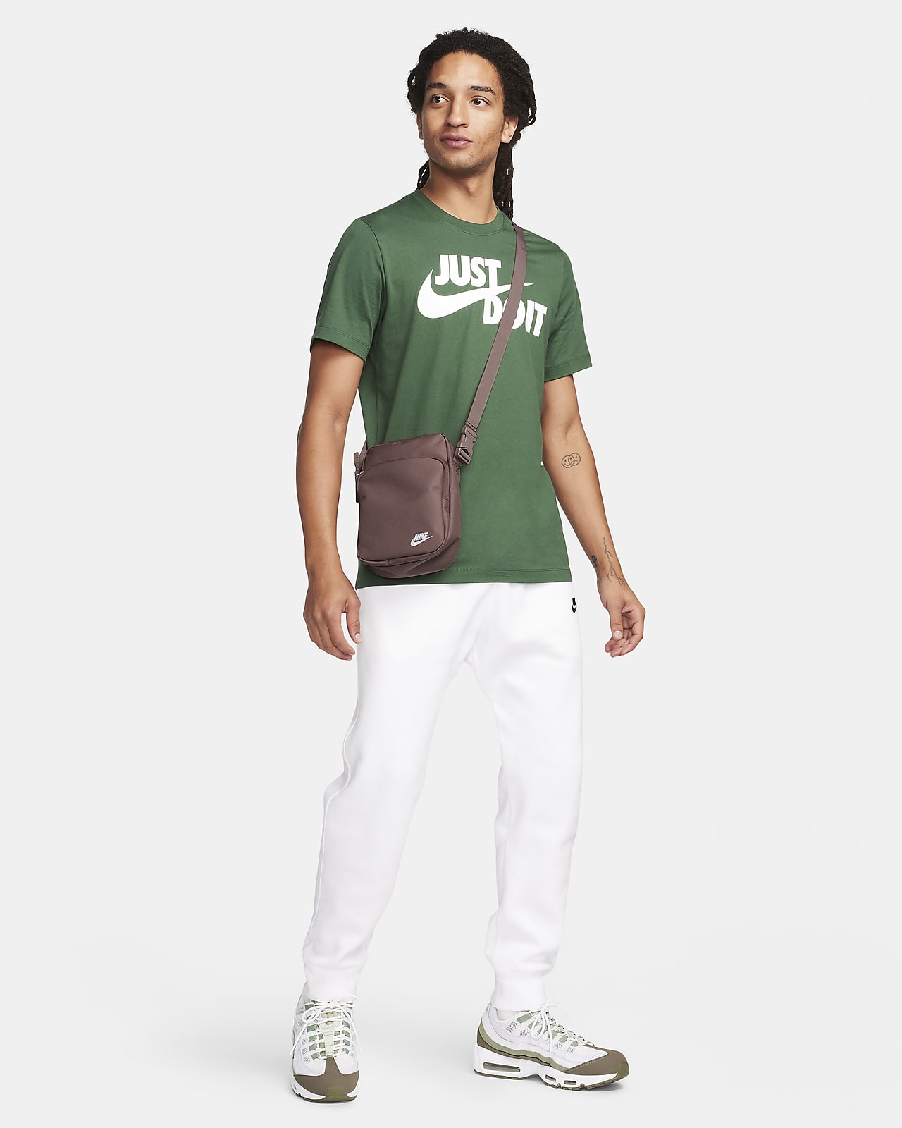 Nike Heritage Cross-Body Bag (4L). Nike ZA