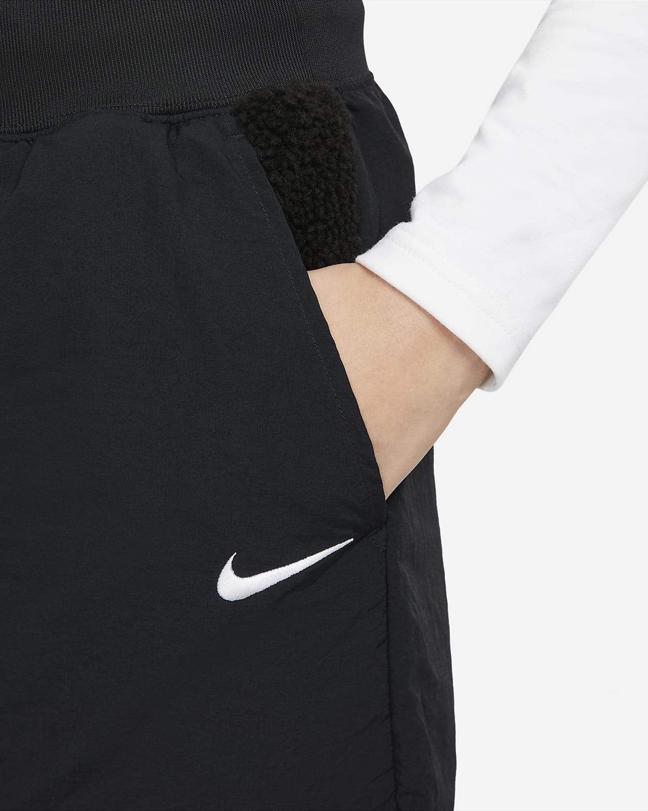 Nike Sportswear Essential Women's Woven High-Waisted Curve Trousers ...
