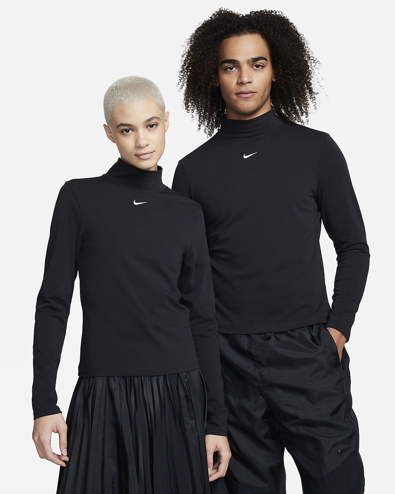 Essentials Sportswear Women\'s Top. Nike Mock Long-Sleeve Collection