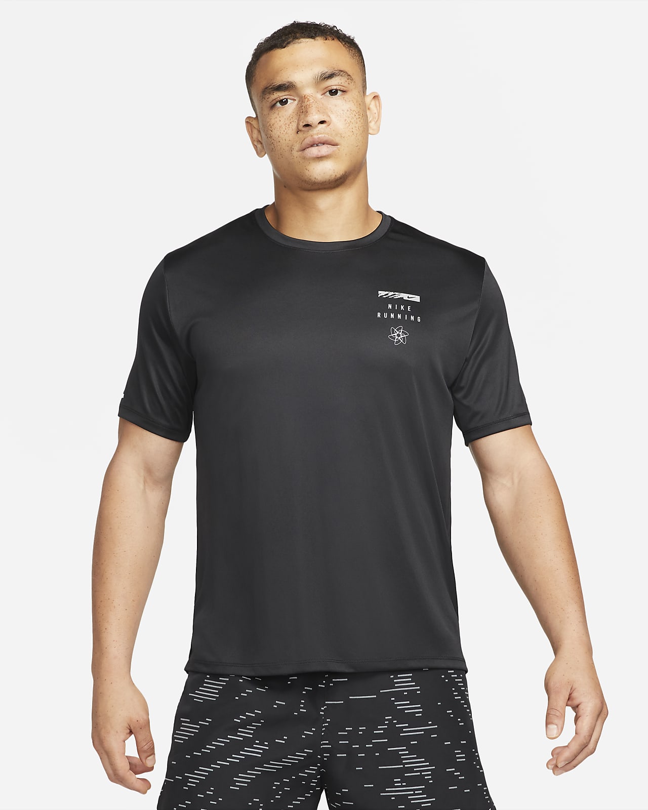 tinción traducir computadora Nike Dri-FIT UV Run Division Miler Camiseta de manga corta con estampado -  Hombre. Nike ES