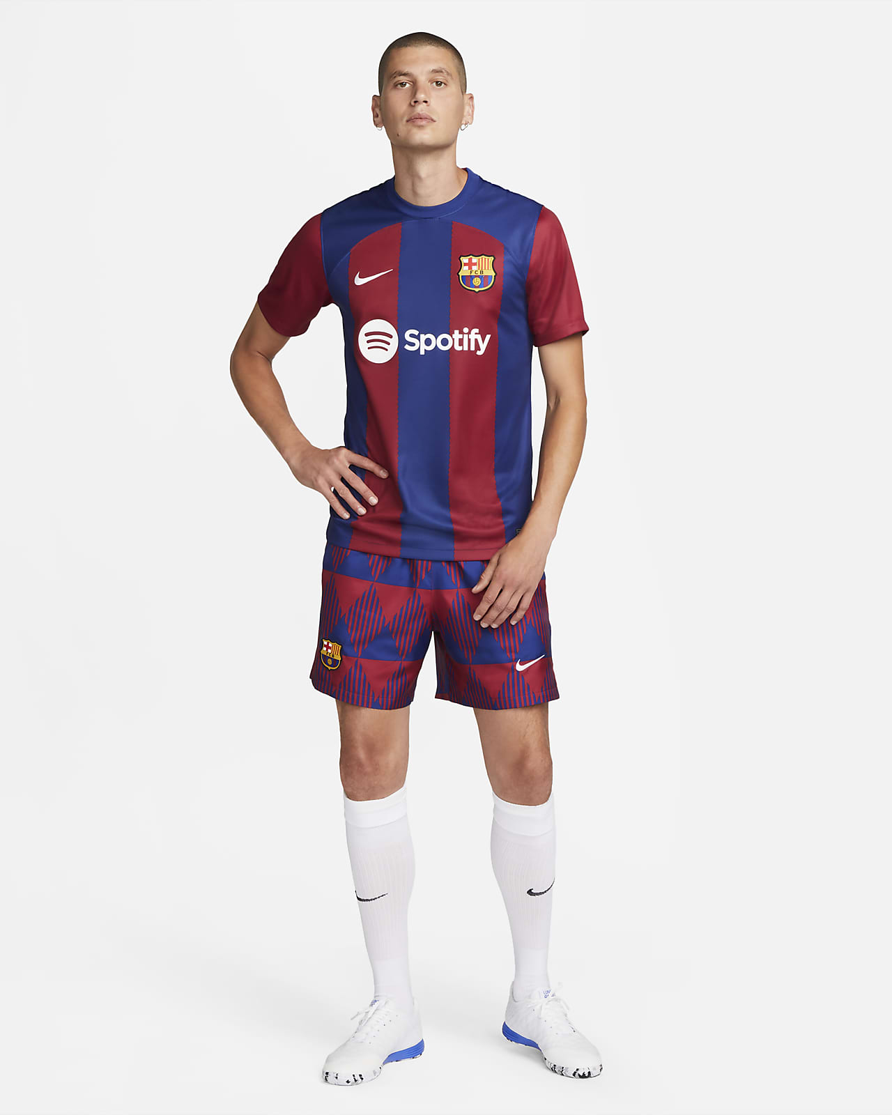 NIKE公式】FC バルセロナ 2023/24 スタジアム ホーム メンズ ナイキ Dri-FIT サッカーユニフォーム.オンラインストア  (通販サイト)