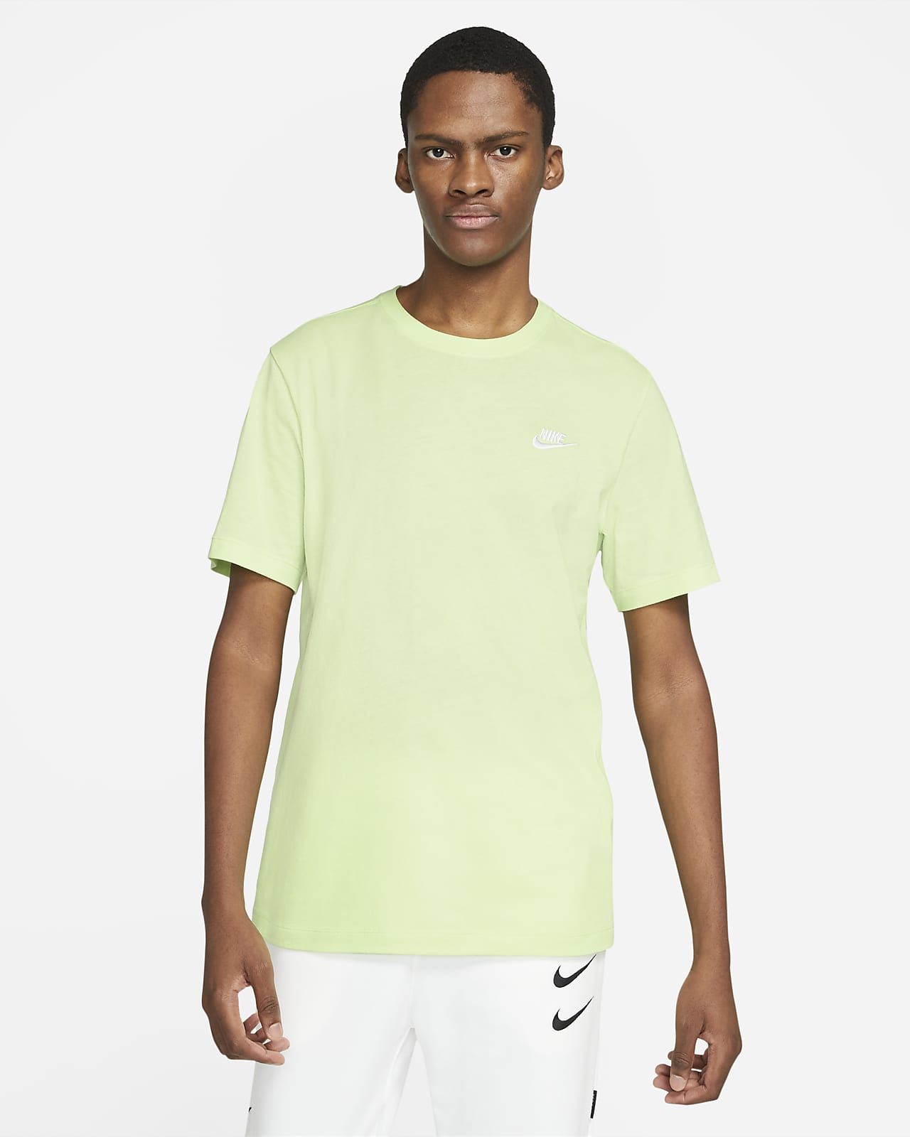 Nike Sportswear Club Men's T-Shirt. Nike SE