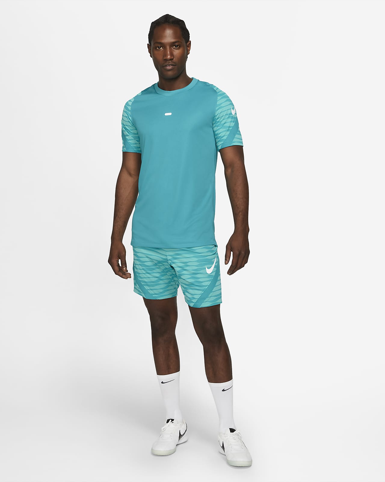 Nike Dri-FIT Strike Men's Short-Sleeve Football Top. Nike VN