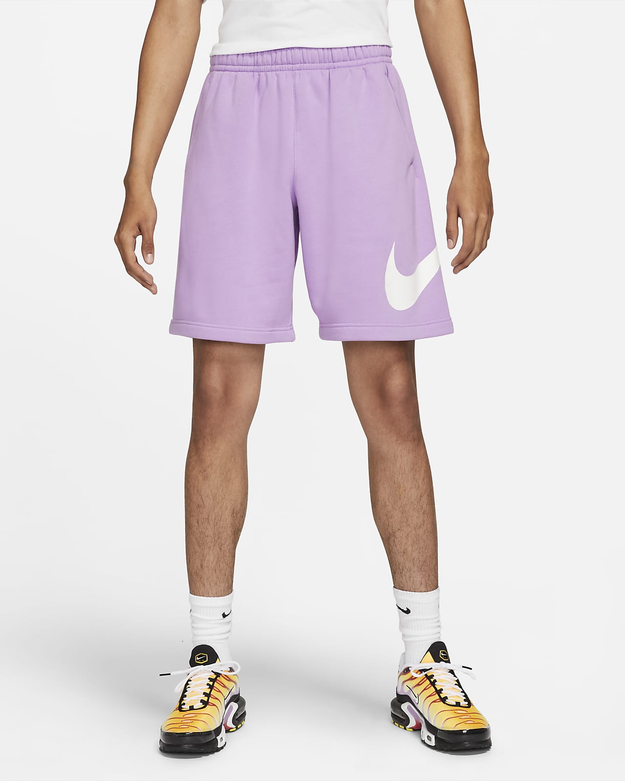 nike sportswear club graphic shorts