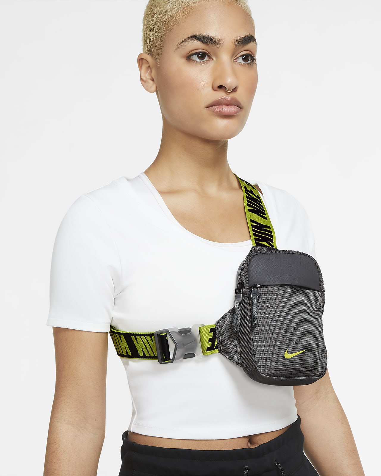 nike essential belt bag