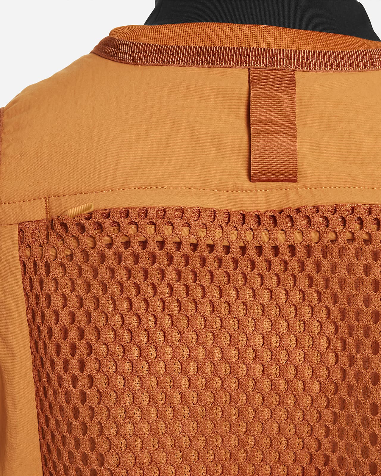 Louis Vuitton Nylon Tracksuit Shorts Orange. Size L0
