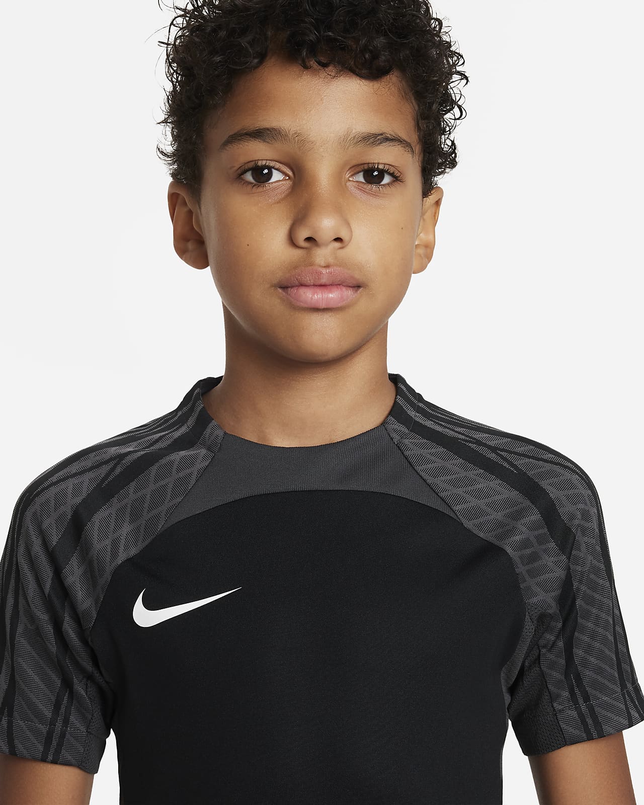 Nike Dri-FIT Strike Older Kids' Short-Sleeve Football Top. Nike UK