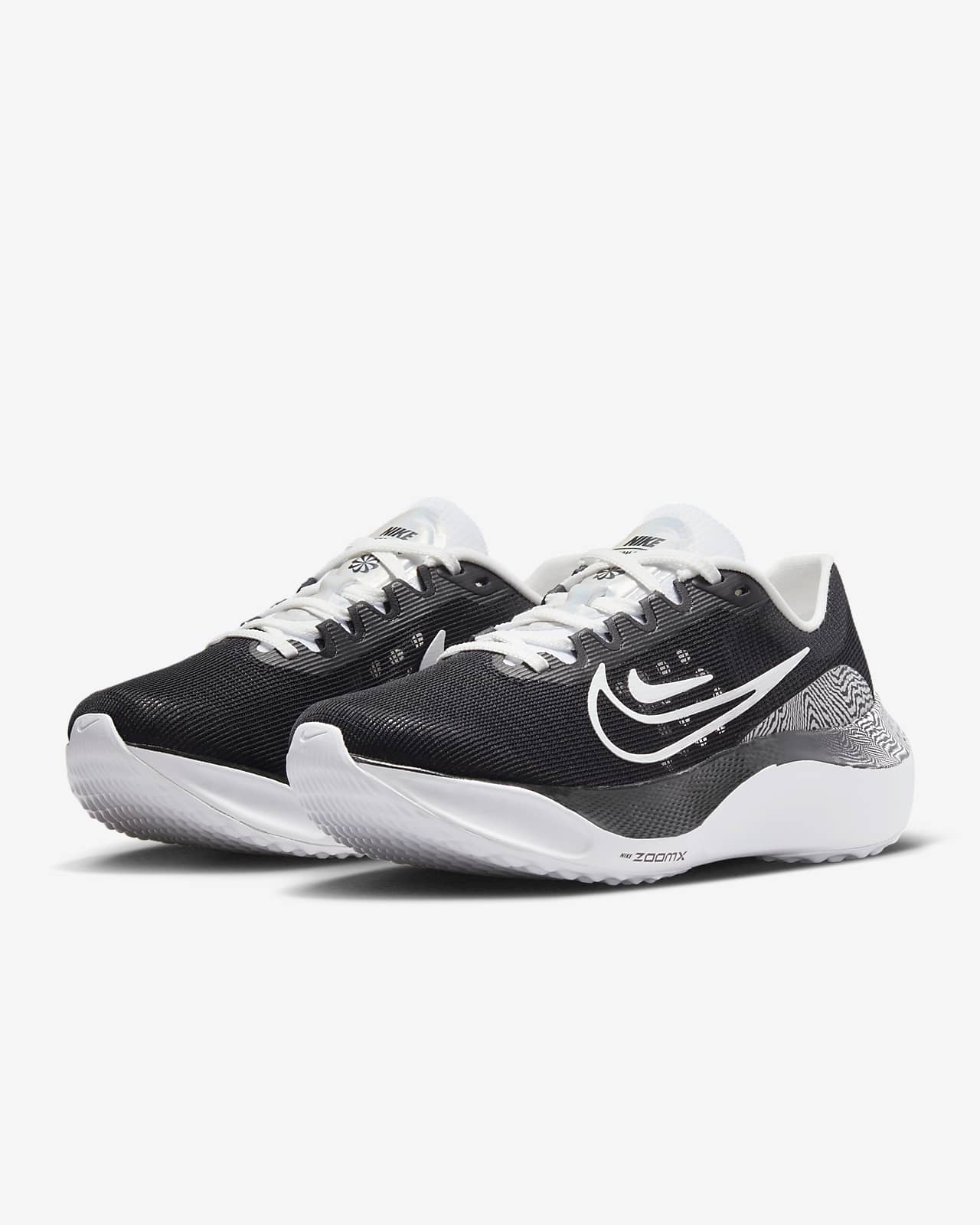 Nike Zoom Fly 5 Premium 女款路跑鞋。Nike TW