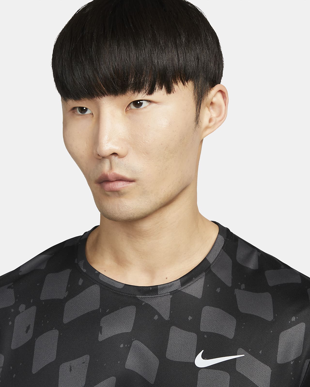 Prenda superior de running de manga corta para hombre Nike Dri FIT Miler