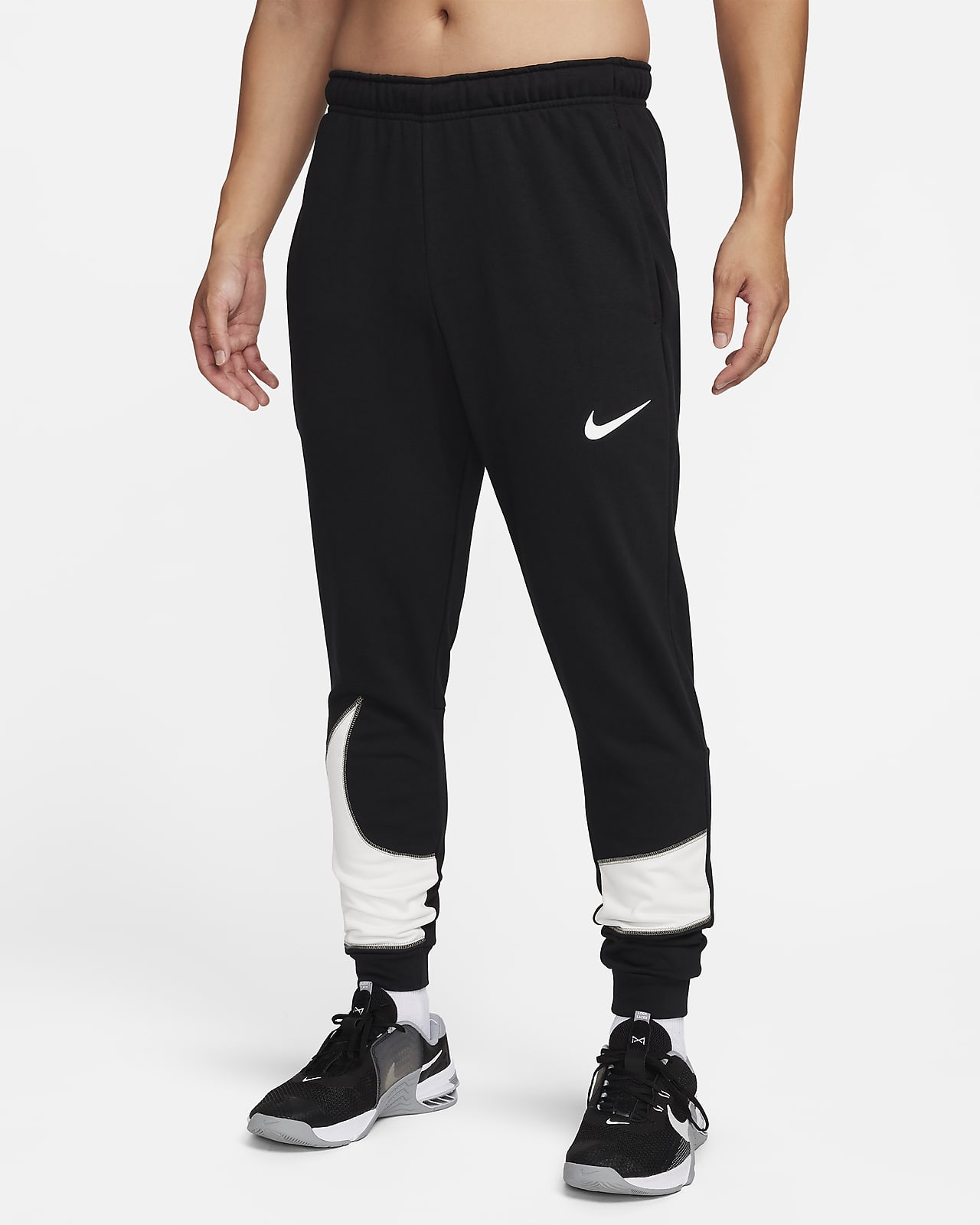 Pants de fitness entallados para hombre Nike Dri-FIT. Nike MX