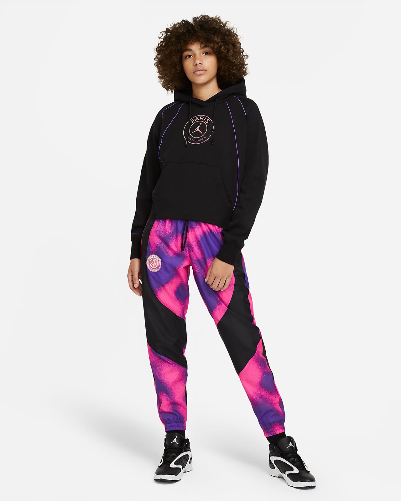 Pullover Hoodie. Nike 