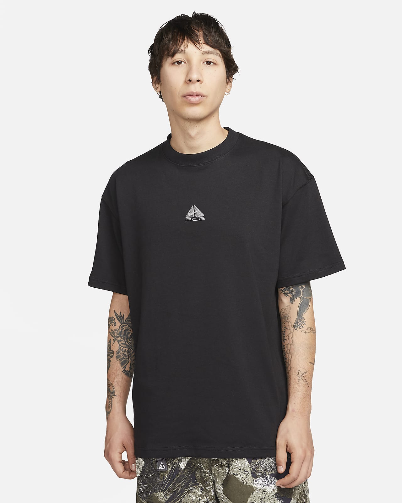セール新品NIKE ACG Tシャツ ブラック 黒 M Tシャツ/カットソー(半袖/袖なし)