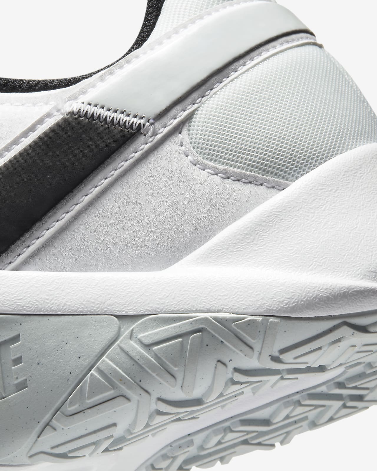 nike legend basketball shoes