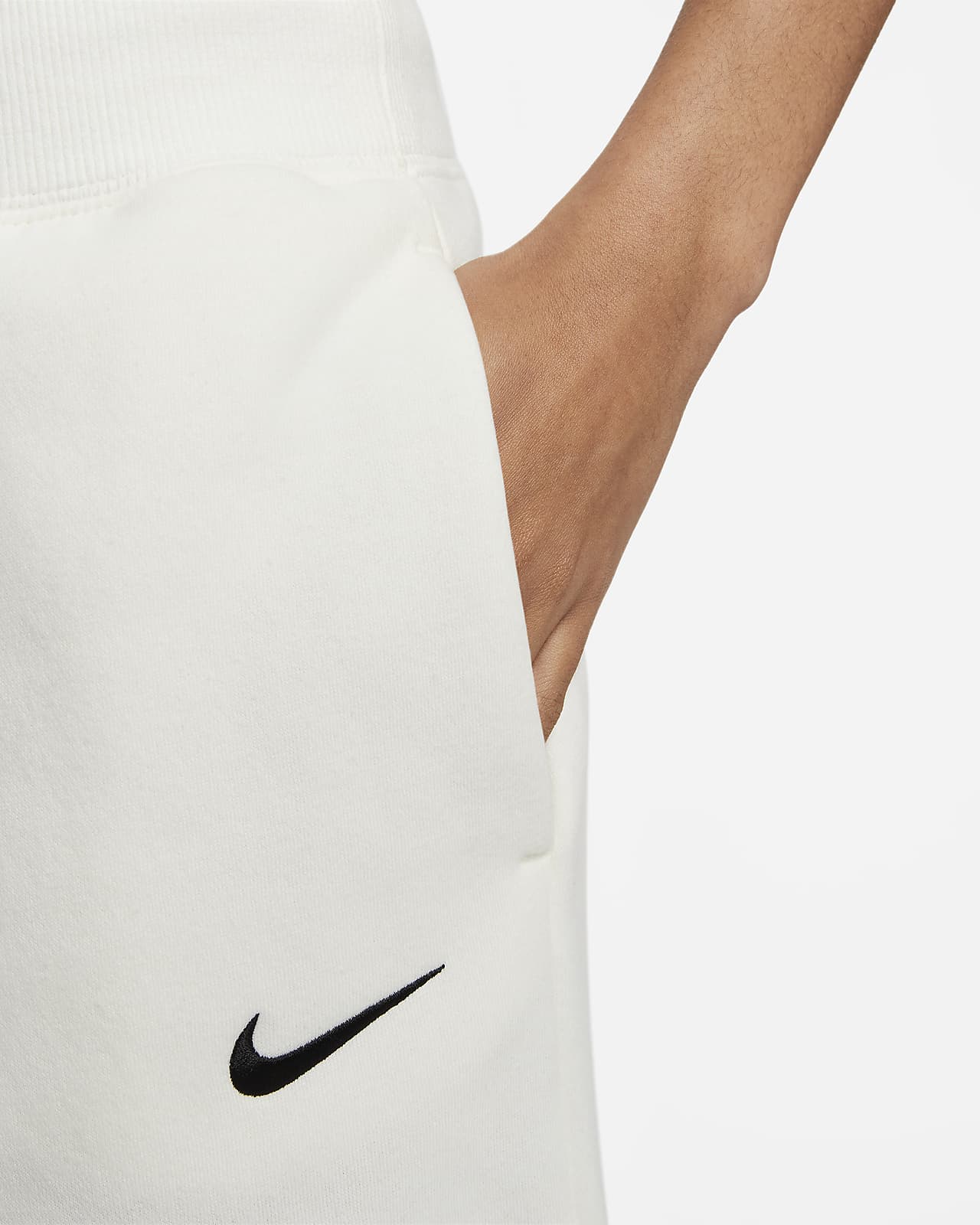 Nike Sportswear Phoenix Fleece Damesshorts met ruimvallende pasvorm en hoge  taille. Nike NL