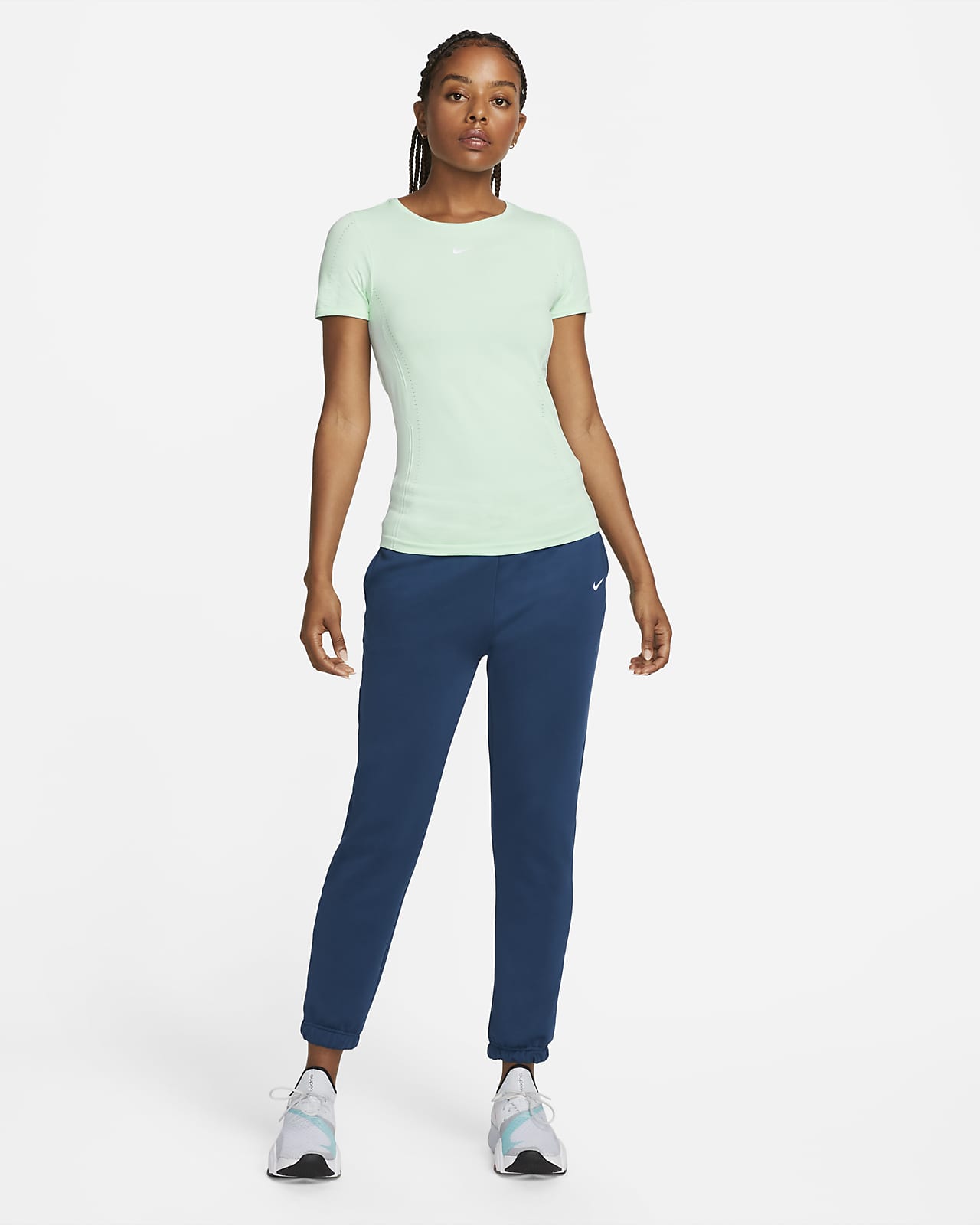 popular nike women's sneakers