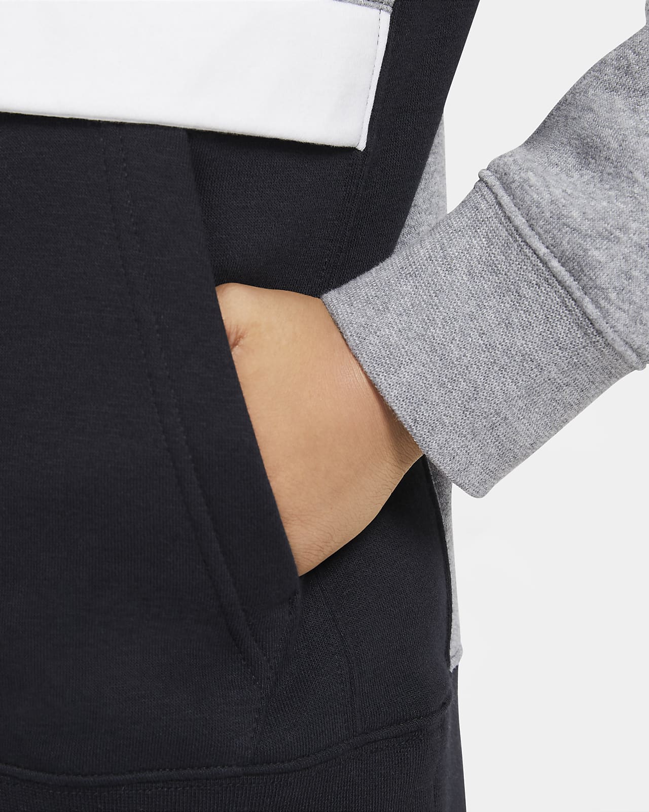 Nike Sportswear Club Older Kids' (Boys') 1/2-Zip Hoodie. Nike PT