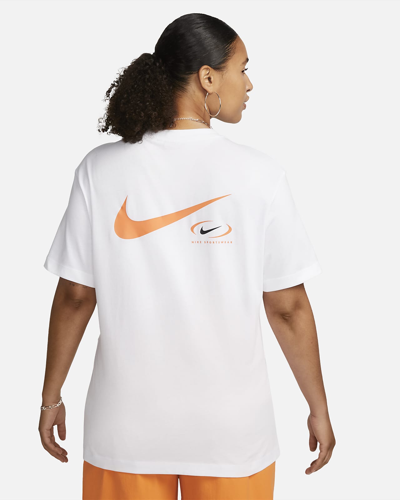 T-shirt Nike Sportswear med tryck för kvinnor