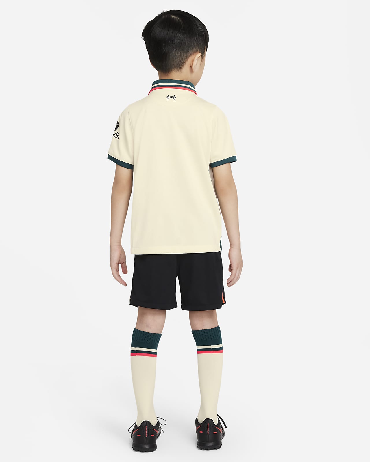 Younger Kids' Football Kit. Nike 