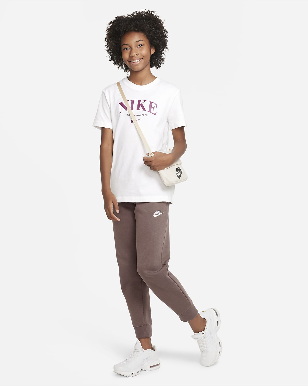 Nike Sportswear Club Fleece Older Kids' (Girls') Trousers. Nike GB