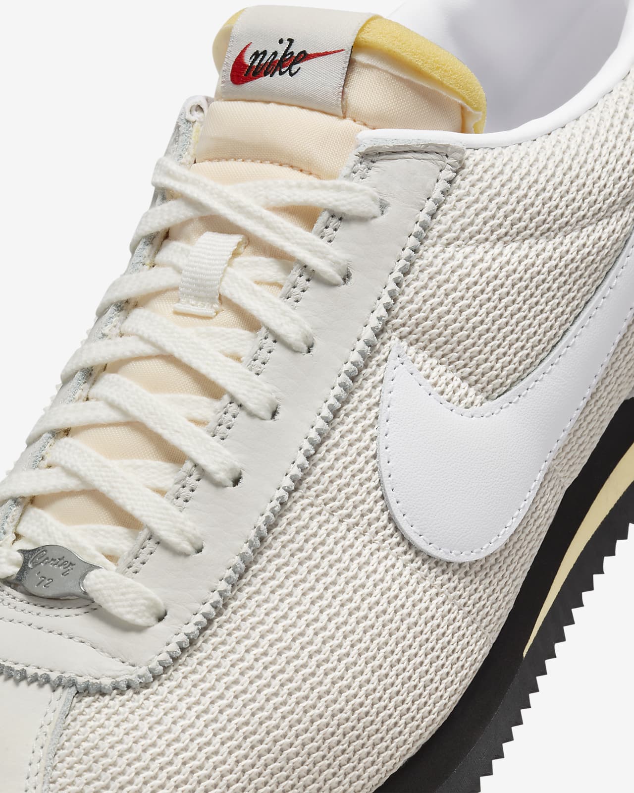 Nike cortez flyknit beige clearance