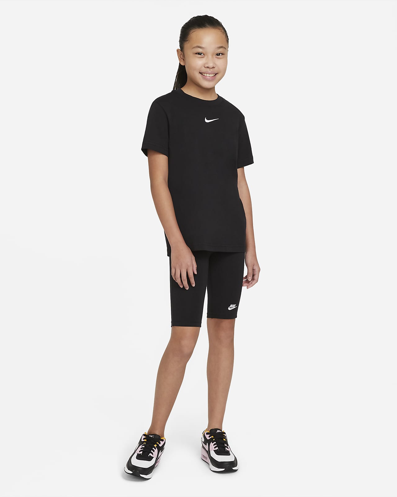 Nike Sportswear Older Kids' (Girls') T-Shirt. Nike IE