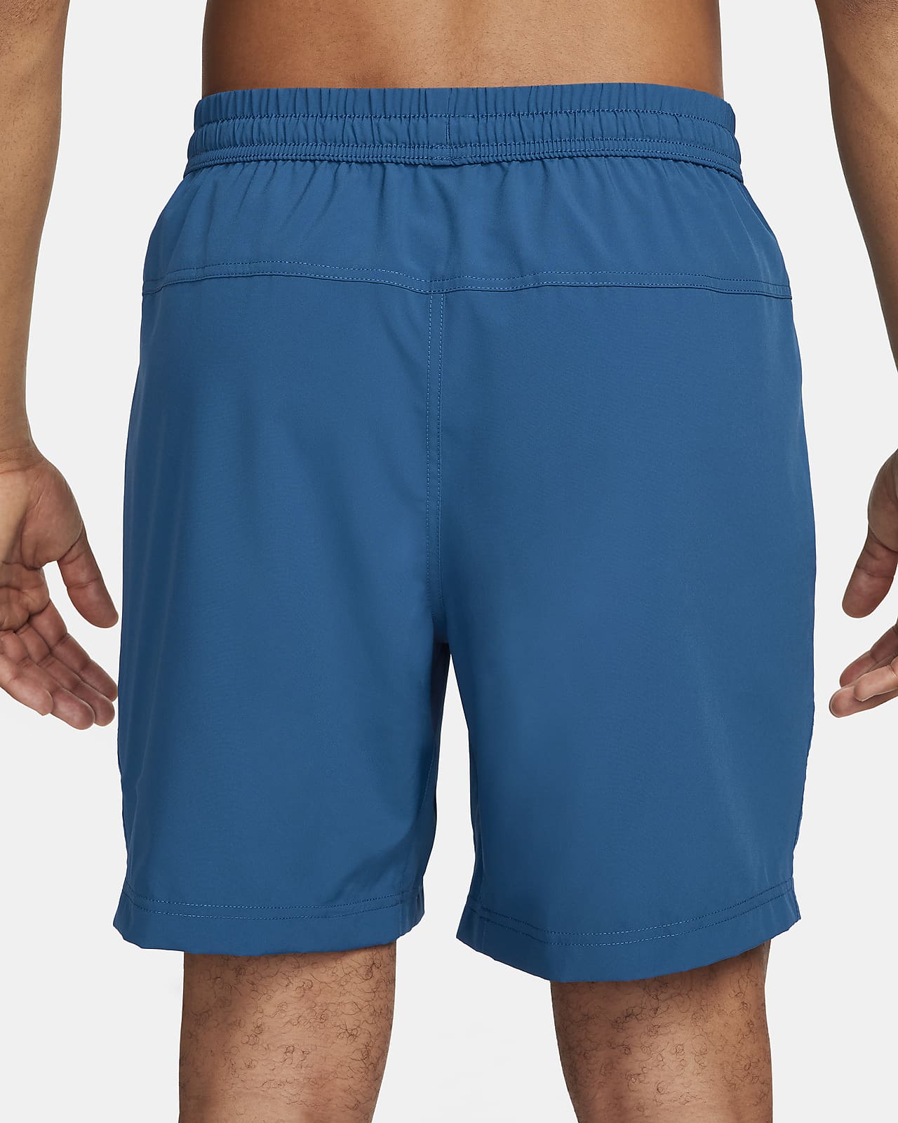 Nike Men's Form Dri-FIT 7 Unlined Versatile Shorts in Green
