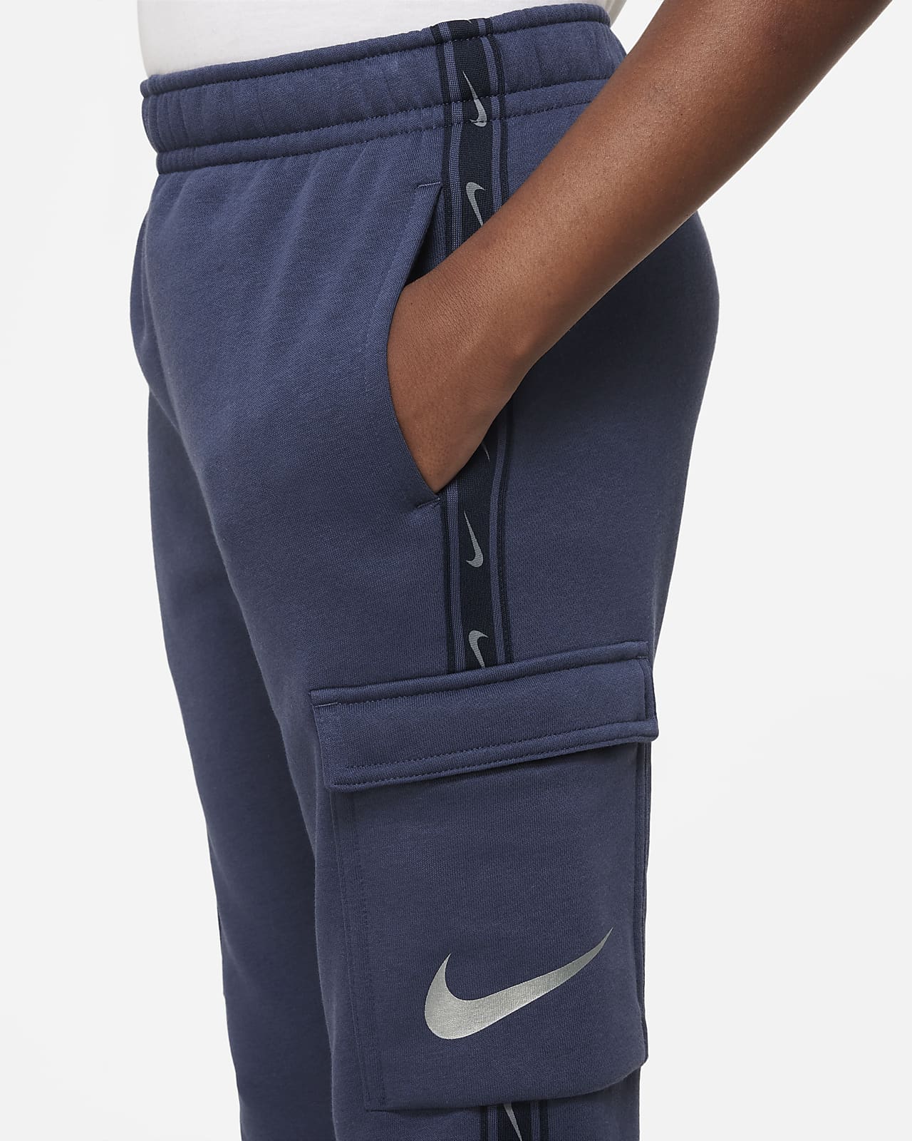Nike Sportswear Repeat Older Kids' (Boys') Fleece Cargo Trousers. Nike LU