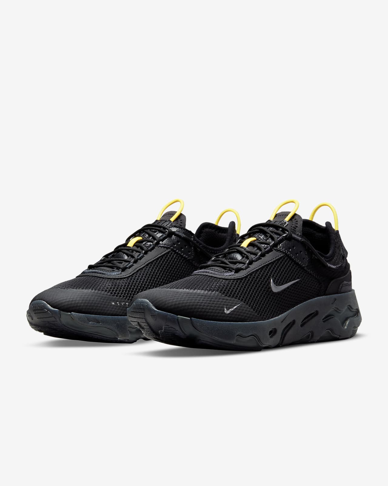 black nike reacts mens