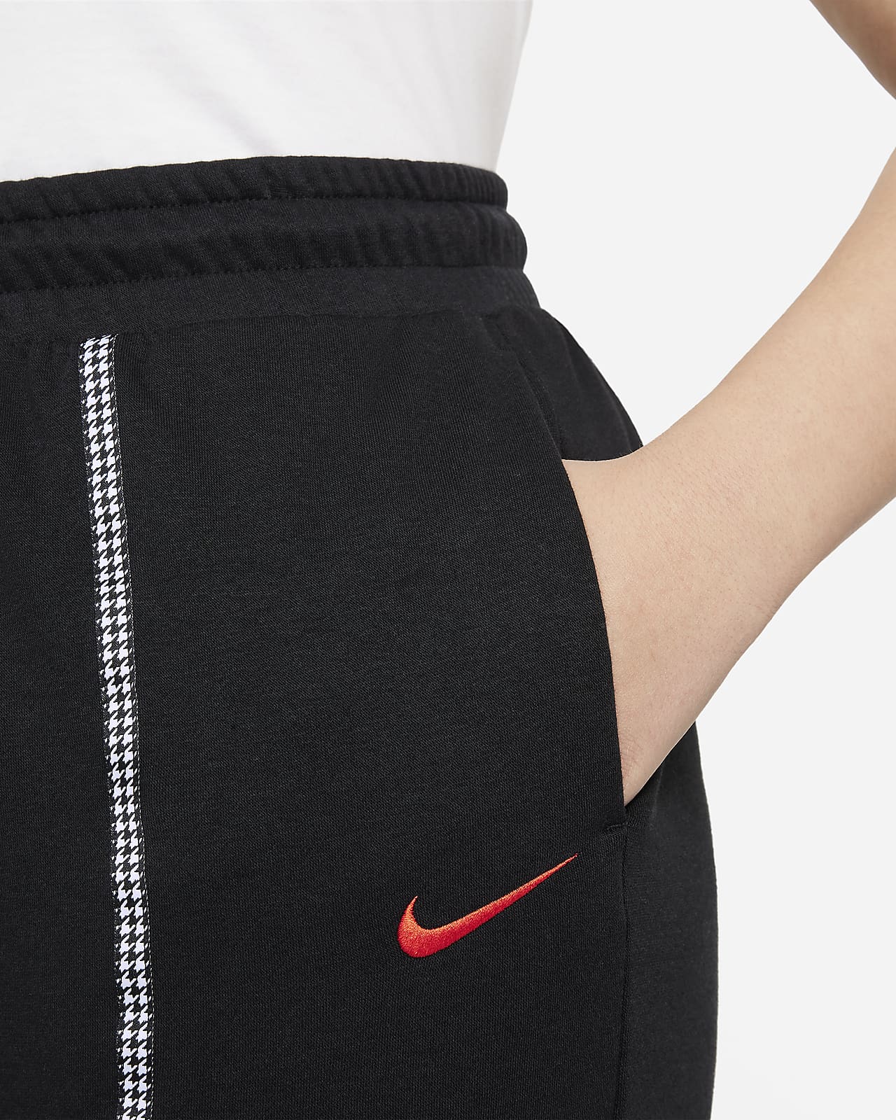 nike sportswear icon clash women's easy fleece joggers