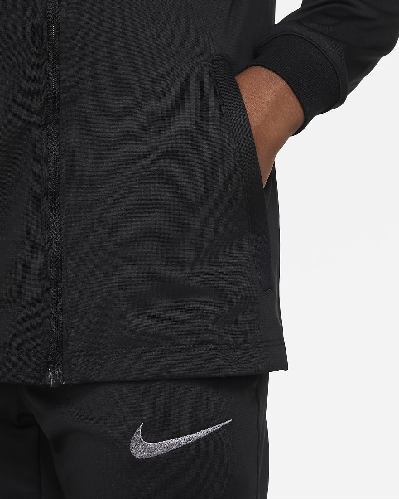 Surv??tement de football ?� capuche Nike Dri-FIT FC Barcelona Strike pour enfant plus ?�g?�. Nike CH