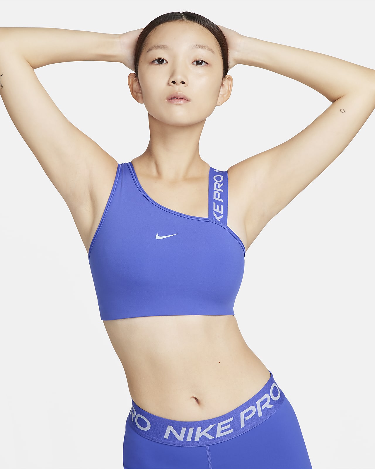 Nike Pro Swoosh Women's Medium-Support 1-Piece Pad Asymmetrical Sports Bra.  Nike JP
