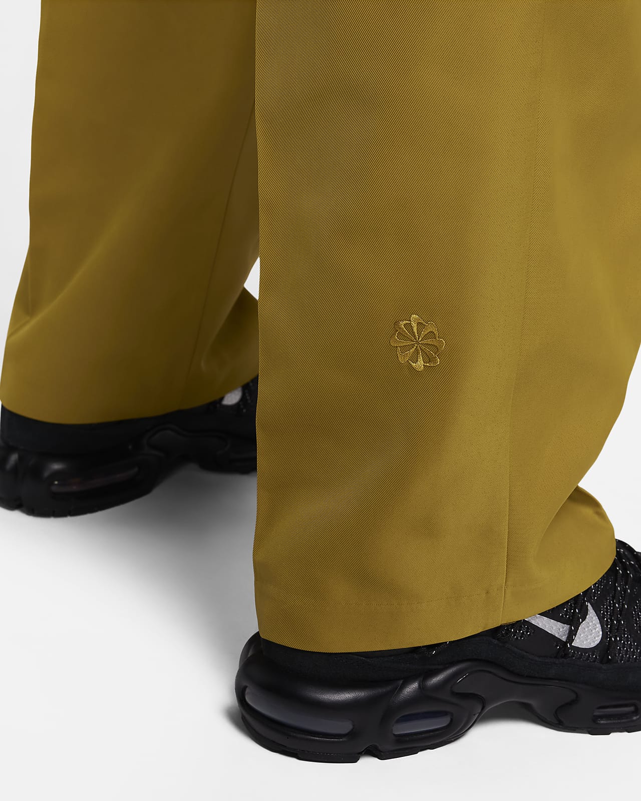 Nike Tech Woven Utility Men\'s Pants. Pack Sportswear