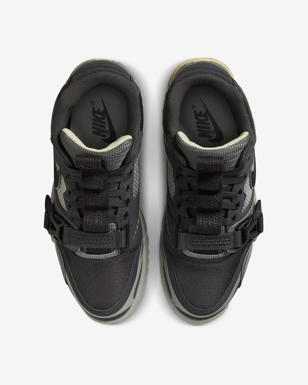 nike air trainer iso