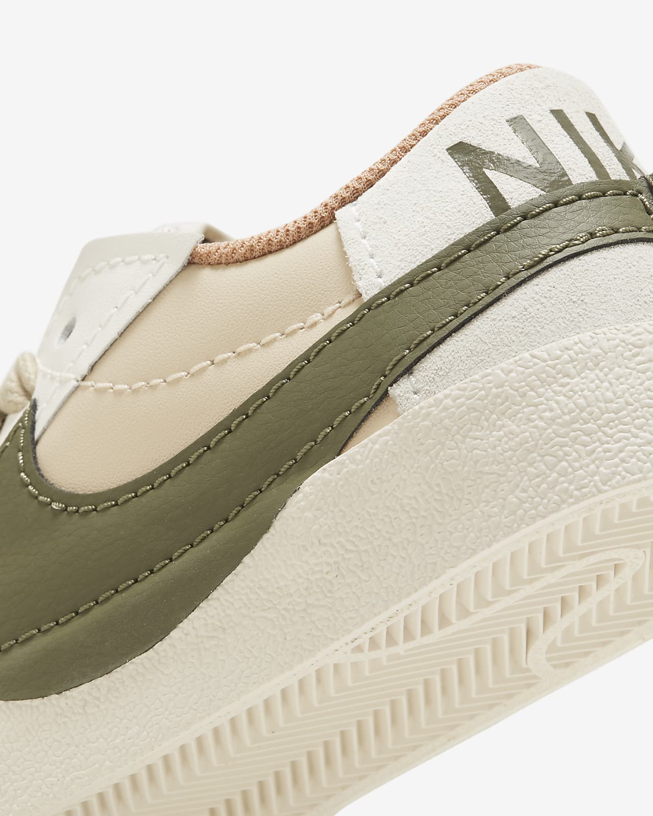 Nike Blazer Low '77 Jumbo Women's Shoes. Nike AT