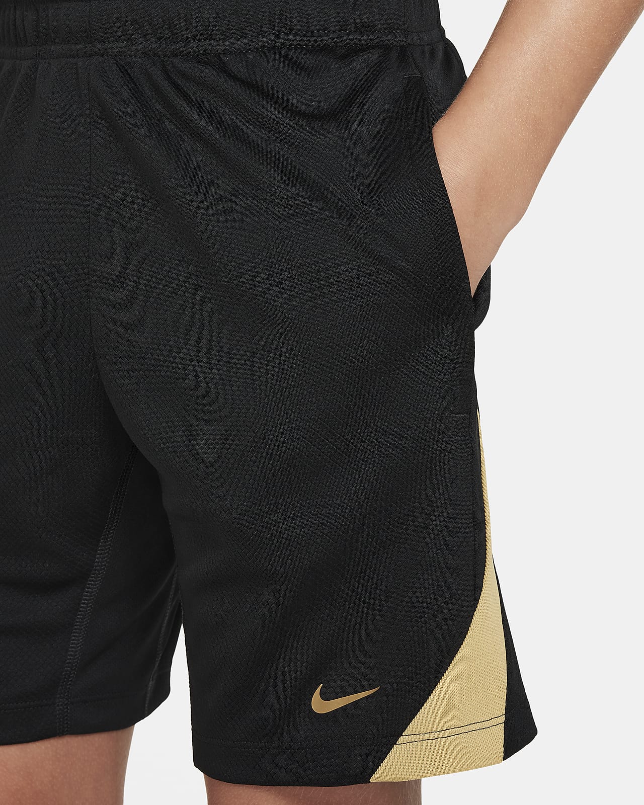 Kids nike online shorts